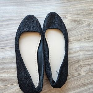 NWOT Elegant Black Lace Women's Flats